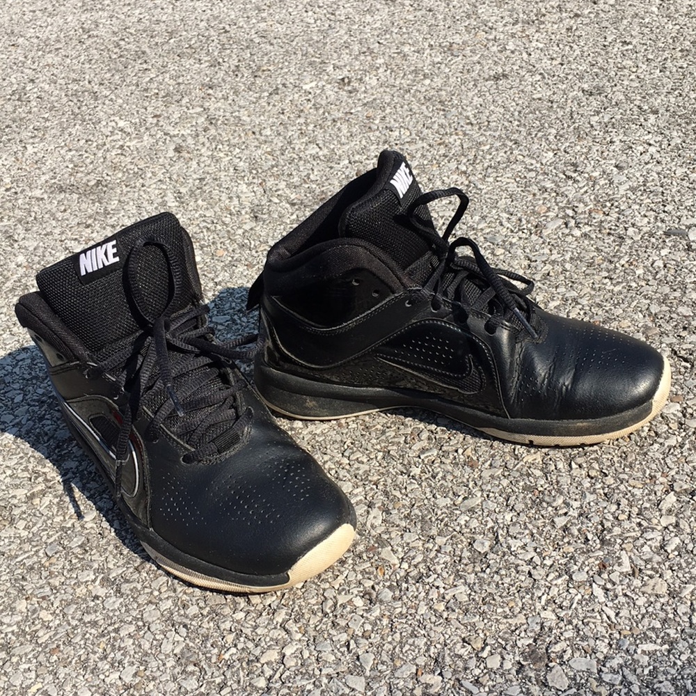 Nike women’s basketball ball shoes